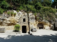 Étable troglodytique à Louresse-Rochemenier.