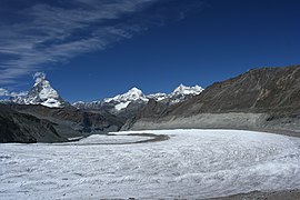 Il punto di confluenza del ghiacciaio del Grenz in quello del Gorner