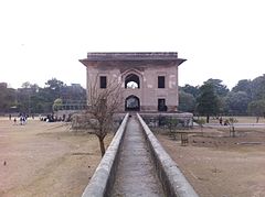 Nadira-begum-tomb.JPG