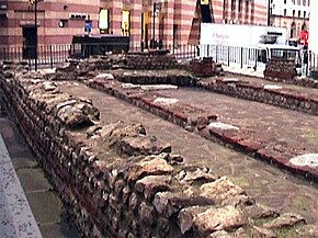 Ruins of the Mithras Temple in the City of London, 2004.jpg