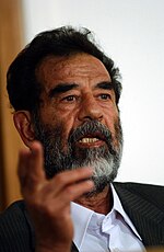 Saddam Hussein, lors d'une audience judiciaire en juillet 2004