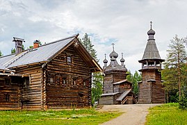 Maison et Église de l'Ascension de Kouchereka.