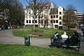 Baum und Gedenktafel der Politischen Runde zur Erinnerung an die deutsche Einheit