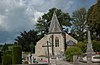 Kerk Saint-Aubin en het ensemble van de kerk, de begraafplaats er omheen en de omliggende muur