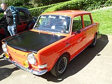 Une Simca 1000 Rallye dans un meeting de voitures de collection