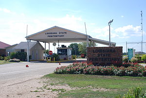 English: Louisiana State Penitentiary entrance...