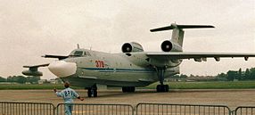 Beriev A-40 en tierra
