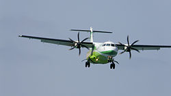 ATR72 (EC-IYC) der Canarias im Erscheinungsbild der Binter Canarias