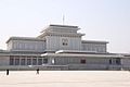 Кымсусанский мемориальный дворец — мавзолей Ким Ир Сена и Ким Чен Ира