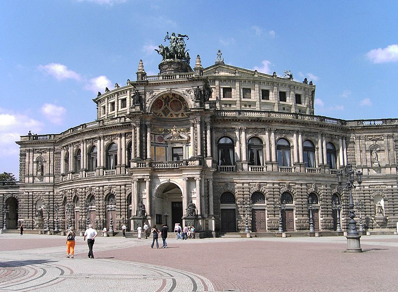 Файл:Dresden-Semperoper.04.JPG