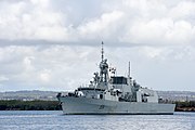 RIMPAC 2018に参加のためパールハーバーを出港する「バンクーバー」