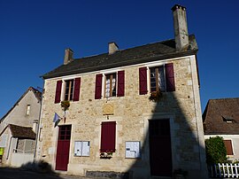 The town hall in Loupiac