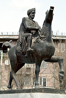 Monument knight in Gyumri.jpg