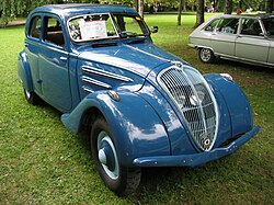 Peugeot 302 Limousine