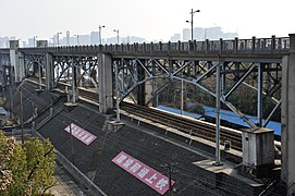 View of the accessa arches on the left bank.