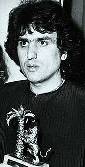 Toto Cutugno holding Festival di Sanremo trophy, 1980