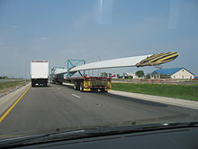 A wind turbine blade on I-35 near Elm Mott, an increasingly common sight in Texas Wind turbine blade transport I-35.jpg
