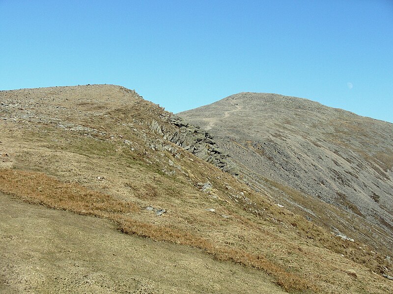 Delwedd:Y carneddau.jpg