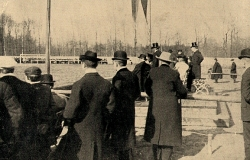 Datei:Eroeffnung kickersplatz 1905.png
