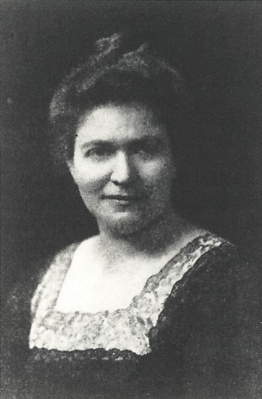 Datei:Grethe Auer vor 1910.jpg