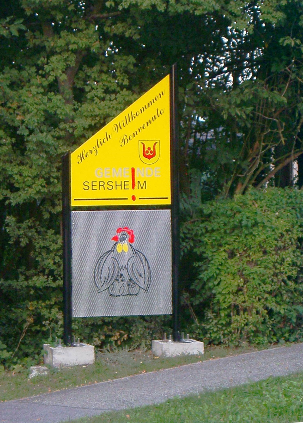 Willkommenstafel am südlichen Ortseingang von Sersheim