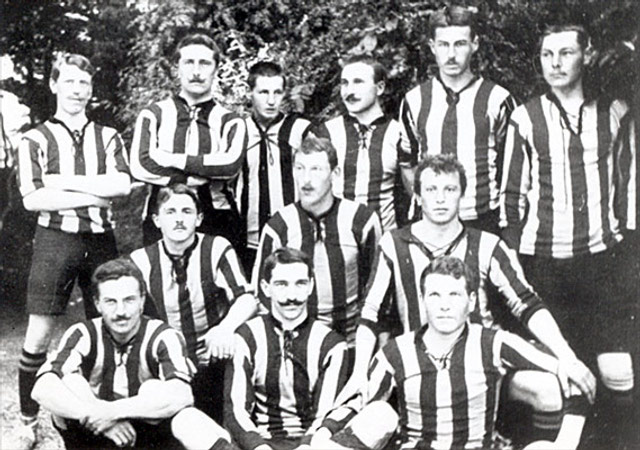 Datei:Young Boys 1909-10.jpg