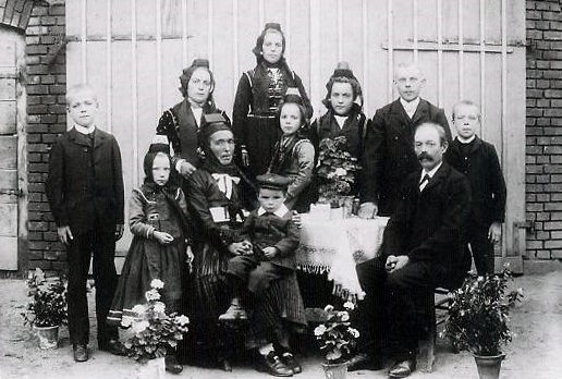 Datei:Familienbilder001.jpg