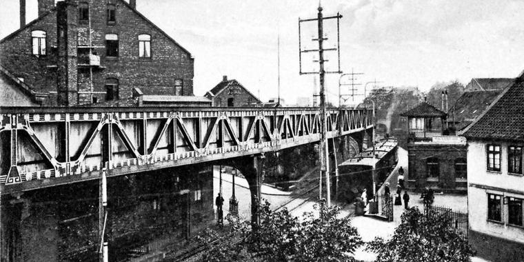 Datei:Die Jägerstraße mit der Hochbahn um 1920.jpg