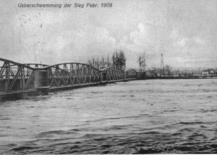 Datei:Sieghochwasser Siegbrücke.jpg