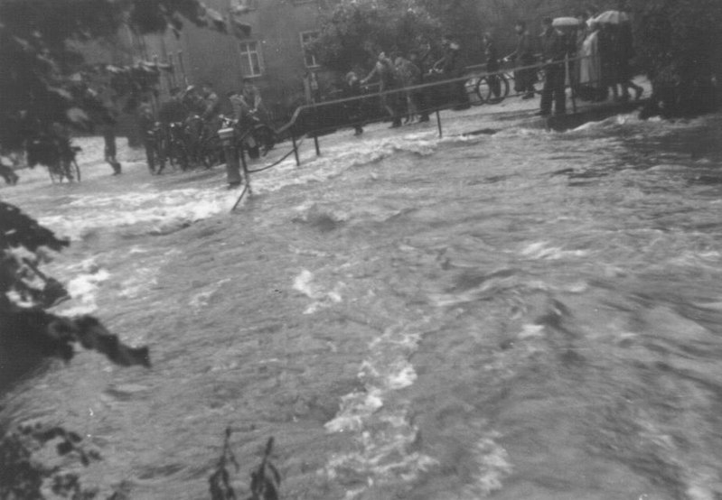 Datei:Würschnitzhochwasser 1954 Höhe Niederwürschnitz.JPG