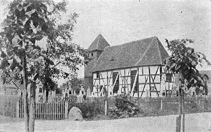 Die im Jahre 1908 abgerissene Fachwerkkirche Oschätzchen