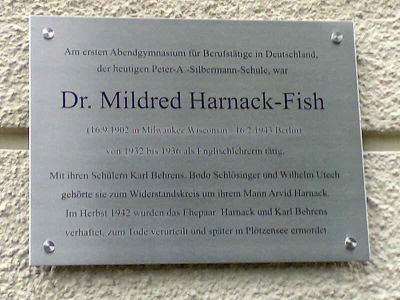 Datei:Gedenktafel mildred-harnack.jpg