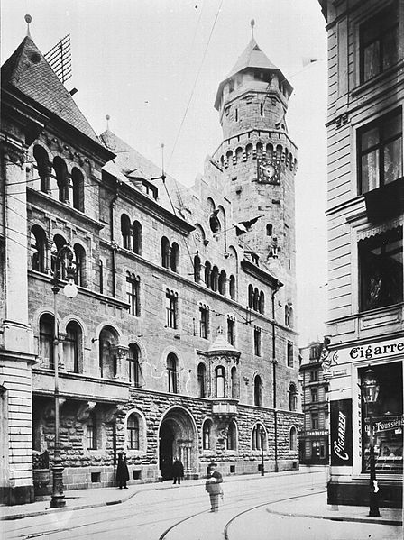 Datei:Köln - Schildergasse Polizeipräsidium RBA 1912.jpg
