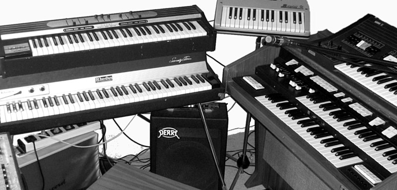 Datei:Keyboards-Progressive-Rock.jpg