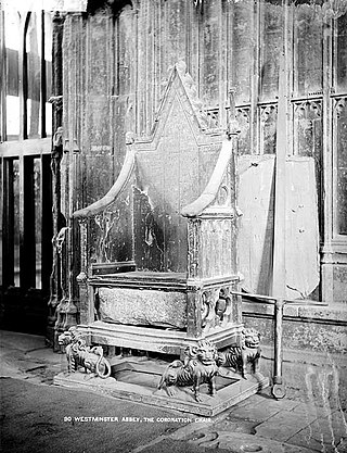 Krönungsstuhl zu Westminster Abbey mit den Stone of Scone (bis 1996)