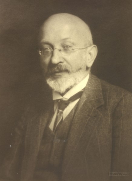 Datei:Wilhelm Altmann (1862–1951) 1927 © Georg Fayer (1891–1950) OeNB 10453636.jpg