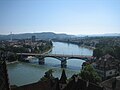 Wettsteinbrücke mit Chrischona im Hintergrund