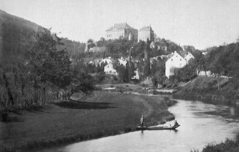 Datei:Schloss Malberg Ostansicht vor 1904.jpg