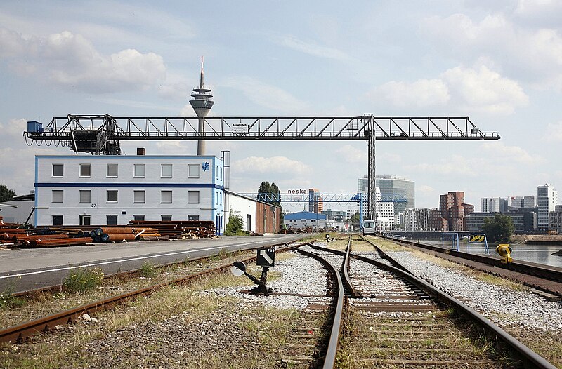 Datei:Düesseldorf Handelshafen.jpg