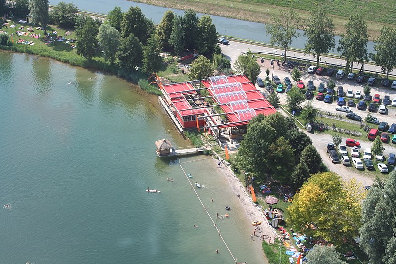 Datei:Erlaendersee huegelsheim luftaufnahme.jpg