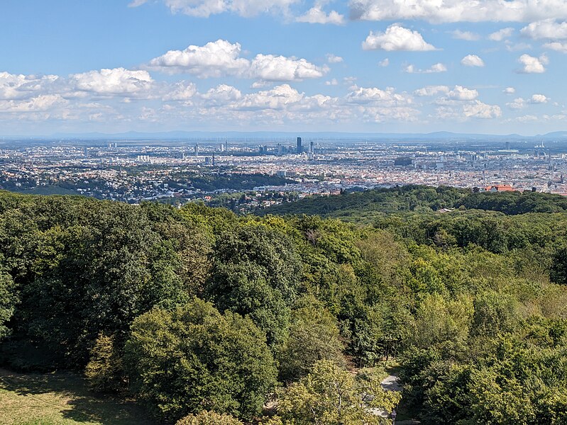 Datei:Wiener Aussicht aus der Jubiläumswarte.jpeg