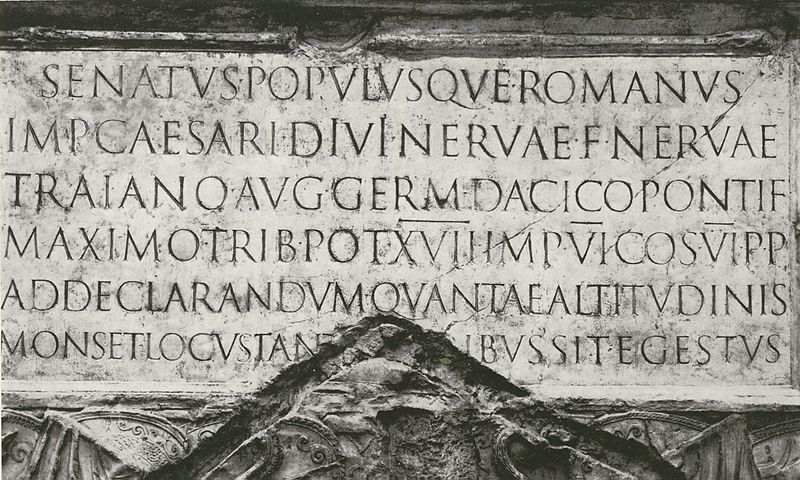 Datei:Inschrift der Trajanssäule.jpg