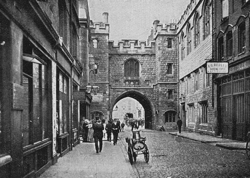 Datei:St. Johns Gate Clerkenwell.jpg