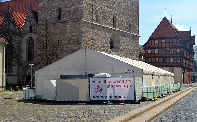 Datei:Braunschweig Wollmarkt Corona-Schnelltestzentrum April 2021 (Brunswyk).JPG