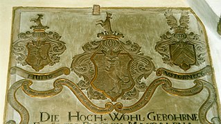 Ausschnitt mit Wappen aus dem Epitaph der Magdalene Margaretha Hundt in der unteren Kirche von Püchersreuth