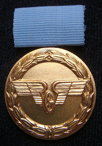 Datei:Reichsbahn Treue Dienste Medaille Gold V.jpg