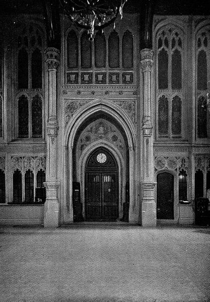 Datei:The Entrance House Of Commons.jpg