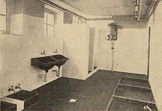 Brause- und Fußbadraum, 1931