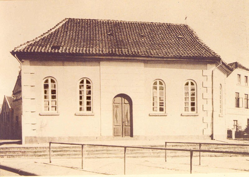 Datei:Ehemalige Kath Kirche Jever 1824-1-1.jpg