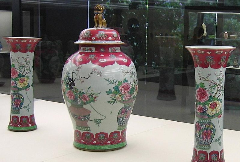 Datei:Qing-Vasen-Lissabon.jpg